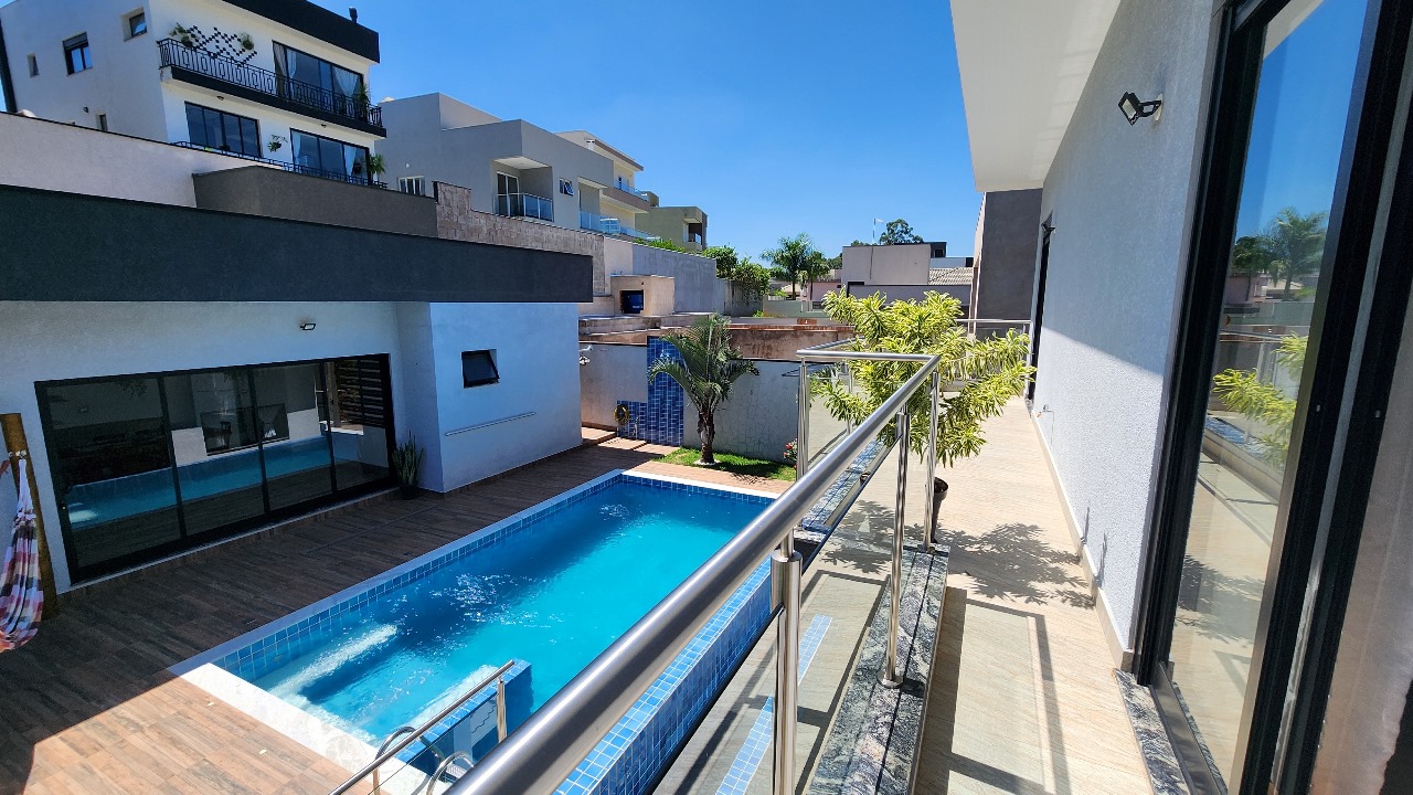 sobrado-a-venda-com-piscina-de-borda-infinita,-no-condominio-ibiaram-2-em-itupevasp - Salles Imóveis Itupeva e Jundiai - SP